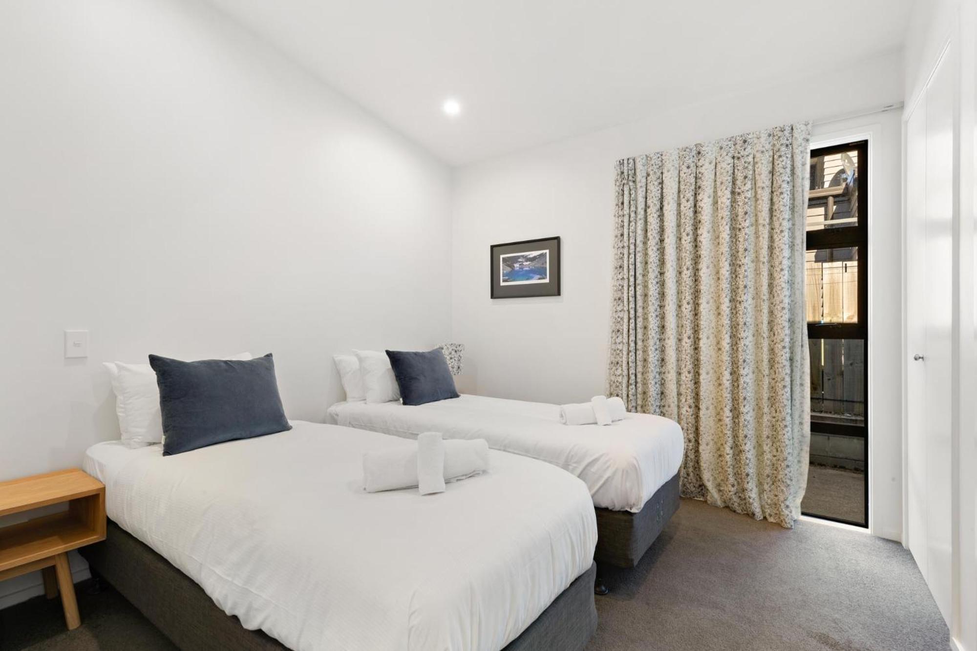 Tenby Apartments Wanaka Ngoại thất bức ảnh